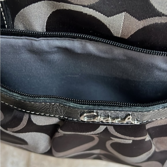 Gorgeous COACH Monogram Baby Bag 💼 - Picture 6 of 7